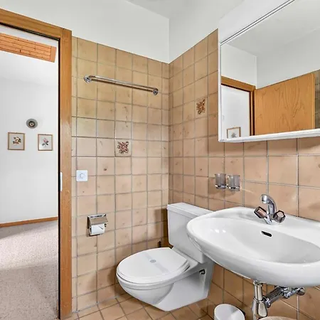 5 Bedrooms Family Near Sankt Moritz דירה צואוץ