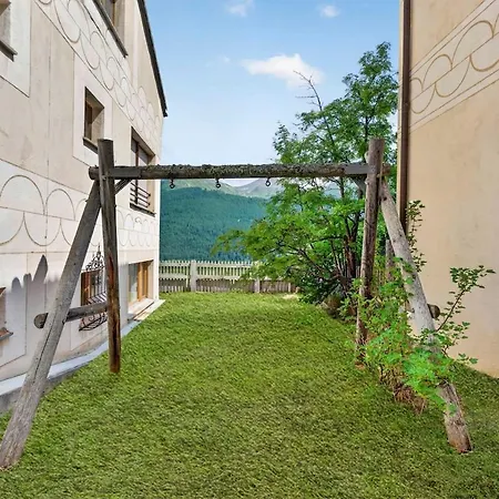 5 Bedrooms Family Near Sankt Moritz דירה צואוץ