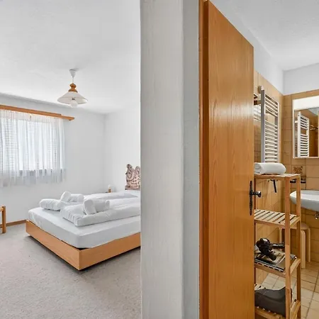 5 Bedrooms Family Near Sankt Moritz צואוץ