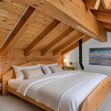 5 Bedrooms Family Near Sankt Moritz דירה