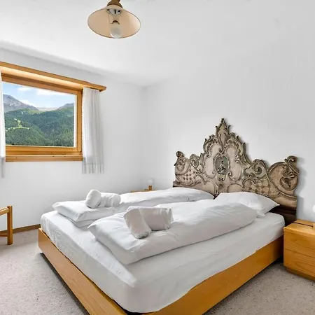 5 Bedrooms Family Near Sankt Moritz דירה *