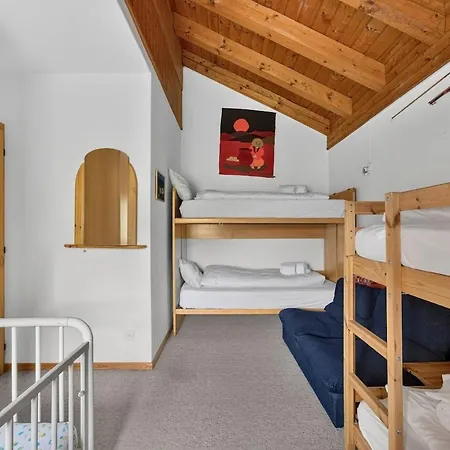 5 Bedrooms Family Near Sankt Moritz דירה צואוץ