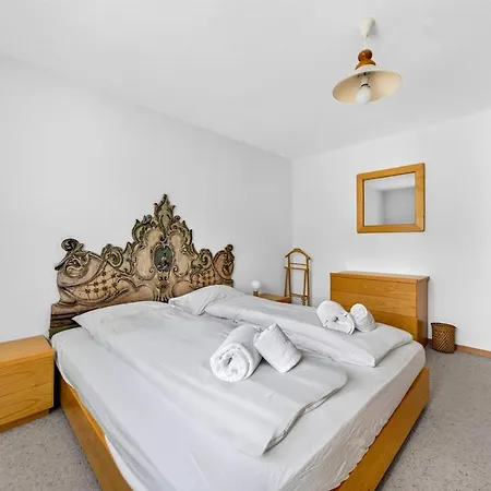 5 Bedrooms Family Near Sankt Moritz