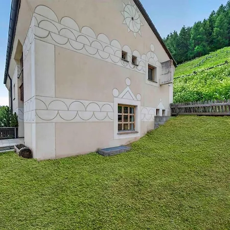 5 Bedrooms Family Near Sankt Moritz דירה *