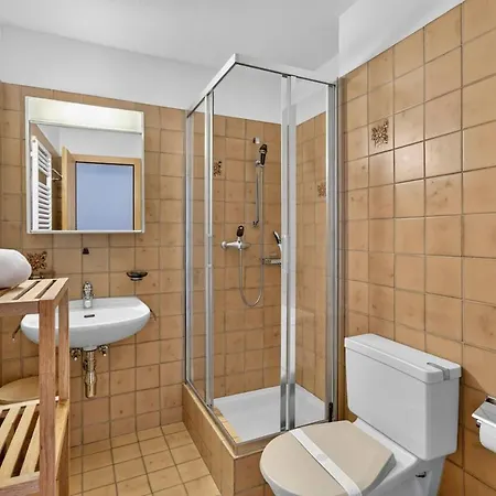 5 Bedrooms Family Near Sankt Moritz דירה צואוץ