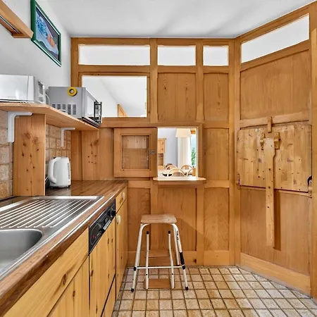 דירה 5 Bedrooms Family Near Sankt Moritz צואוץ