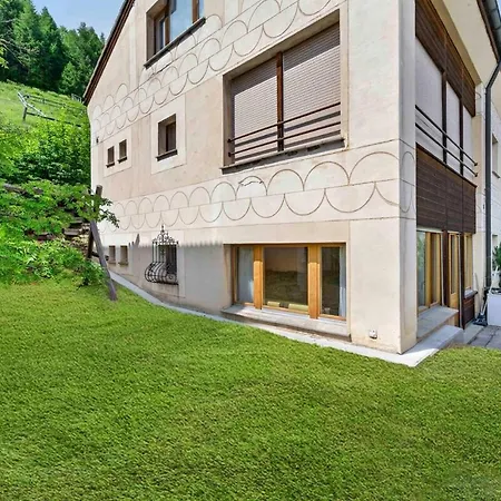 5 Bedrooms Family Near Sankt Moritz דירה צואוץ