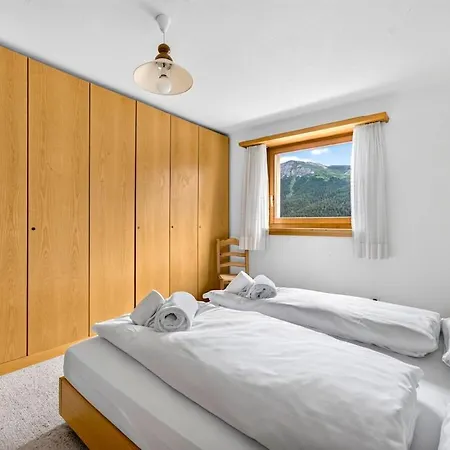 דירה 5 Bedrooms Family Near Sankt Moritz צואוץ
