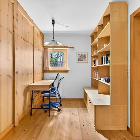 דירה 5 Bedrooms Family Near Sankt Moritz צואוץ