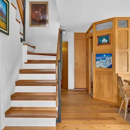 5 Bedrooms Family Near Sankt Moritz דירה *